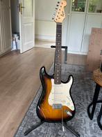 Fender Stratocaster Squier sunburst +tas, Muziek en Instrumenten, Snaarinstrumenten | Gitaren | Elektrisch, Ophalen, Gebruikt