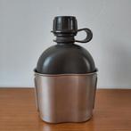 Kunstof veldfles in aluminium beker, Ophalen of Verzenden