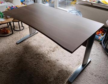 Mooi Donkerbruin Bureau - 150x80cm beschikbaar voor biedingen