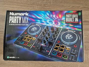 Numark party mix zgan beschikbaar voor biedingen