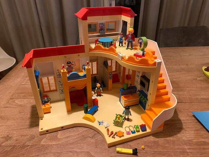 Playmobil Kinderdagverblijf 5567 (ook 5570 optie), Kinderen en Baby's, Speelgoed | Playmobil, Zo goed als nieuw, Ophalen of Verzenden