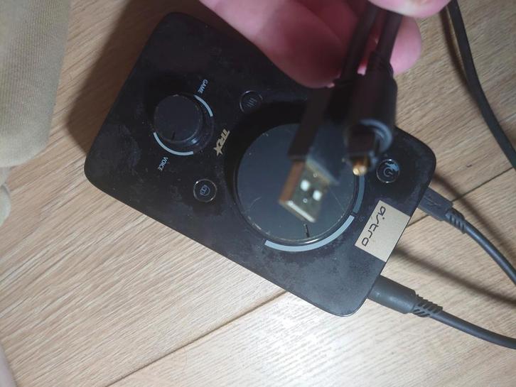 Astro Mixamp ma3p03 versterker met kabels, Audio, Tv en Foto, Versterkers en Receivers, Gebruikt, Overige merken, Ophalen