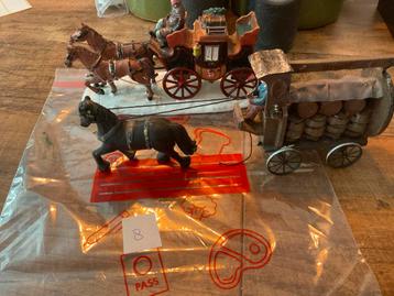 8. Kerstdorp Koetsen Set beschikbaar voor biedingen