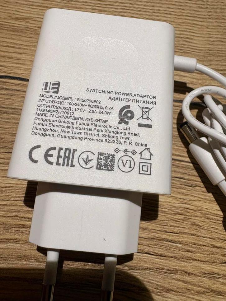 Originele UE 12V 2A Adapter, Computers en Software, Pc- en Netwerkkabels, Gebruikt, Ophalen of Verzenden
