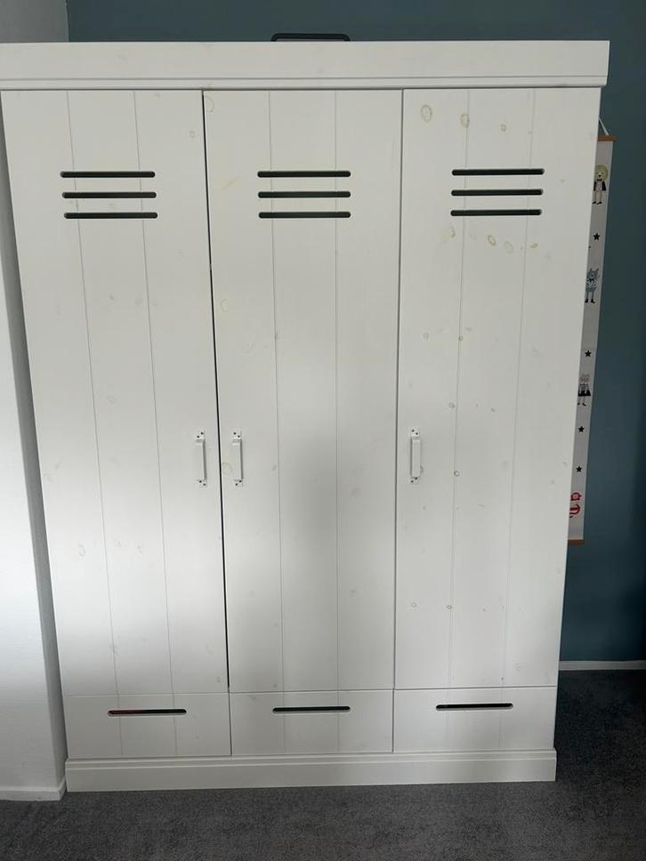 Woood complete kinderkamer ( kast, bed, nachtkastje), Huis en Inrichting, Slaapkamer | Complete slaapkamers, Gebruikt, Ophalen