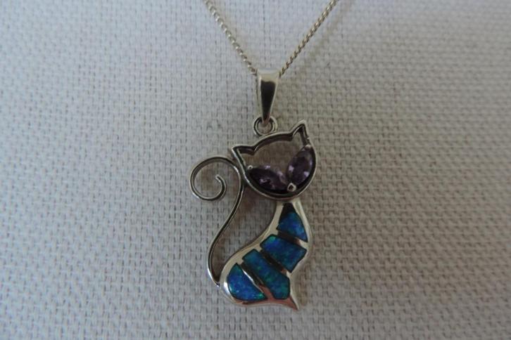 Nieuwe zilverhanger met opaal en zirkonia's, Sieraden, Tassen en Uiterlijk, Kettinghangers, Nieuw, Zilver, Zilver, Dier, Met edelsteen