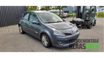 Portier 4Deurs rechts-voor van een Renault Clio (TEJ47) beschikbaar voor biedingen