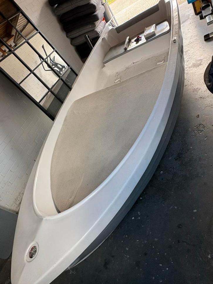 Polyester Boot Pionier 12, Watersport en Boten, Motorboten en Motorjachten, Gebruikt, Polyester, Tot 6 meter, Benzine, Buitenboordmotor