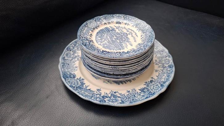Gebaksservies Colonial Village by Salem China, Antiek en Kunst, Antiek | Servies los, Ophalen