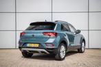 Volkswagen T-Roc 1.5 TSI 150pk DSG Life | Parkeersensoren |, 12 maanden, Stof, Blauw, Bedrijf