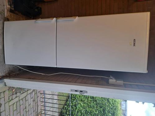 Koelvries combinatie koenic kcb 30706 / 08, Witgoed en Apparatuur, Koelkasten en IJskasten, Gebruikt, Met aparte vriezer, 200 liter of meer