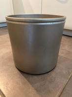 Grote bloempot - ideaal voor kerstboom, zilvergrijs, Tuin en Terras, Bloempotten, Kunststof, Gebruikt, Rond, Minder dan 40 cm