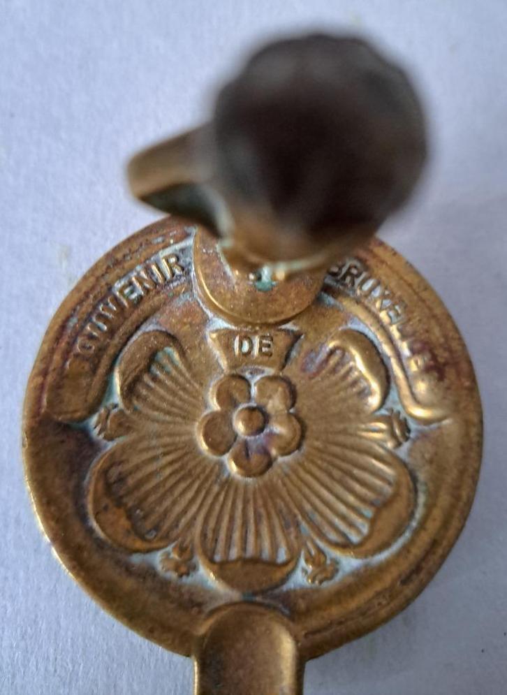 asbakje met figuur, Antiek en Kunst, Antiek | Glas en Kristal, Verzenden