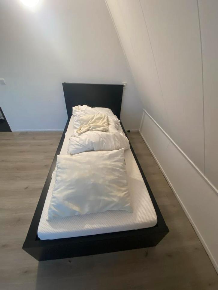 IKEA Malm Bedframe 90x200 Zwartbruin met Lades, Huis en Inrichting, Slaapkamer | Bedden, Gebruikt, Eenpersoons, 90 cm, 200 cm