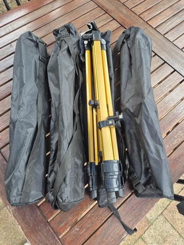 Schilders ezels  beschikbaar voor biedingen