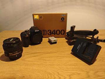 Nikon d3400 camera + 50mm 1.8 lens beschikbaar voor biedingen