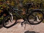 Mountain bike, nieuwe banden - heeft wat opknap nodig, Fietsen en Brommers, Fietsen | Mountainbikes en ATB, Ophalen