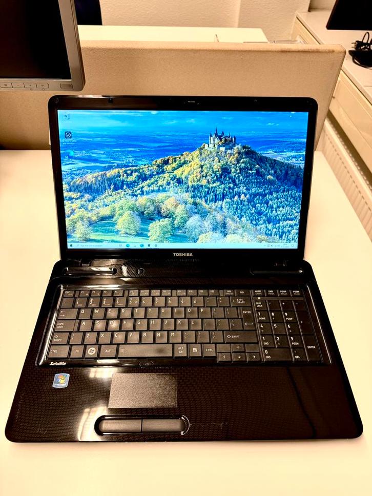 Refurbished TOSHIBA Laptop| AMDAthlon| 6GBRAM |Win10 |256SSD, Computers en Software, Windows Laptops, Refurbished, 17 inch of meer