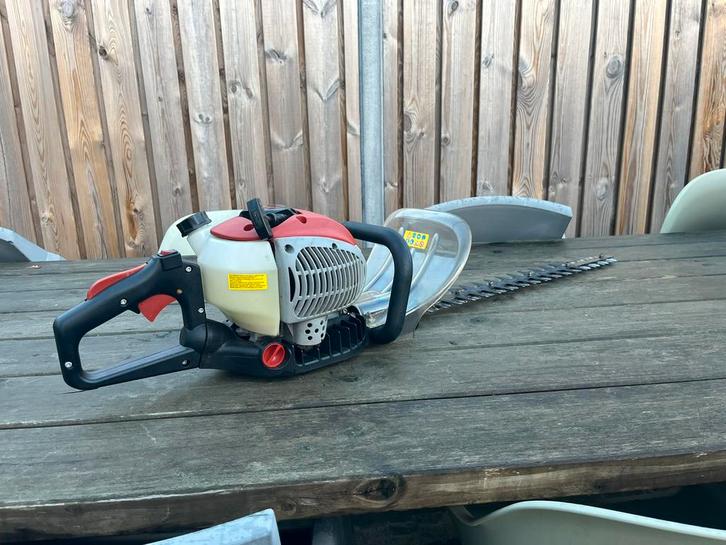 Ikra heggenschaar NU 130 euro, Tuin en Terras, Heggenscharen, Zo goed als nieuw, Benzine, Ophalen