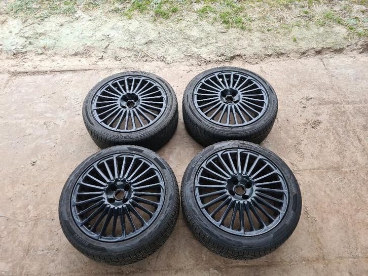 Set 17" originele Alfa Romeo Mito velgen (4x98) winterbanden, Auto diversen, Overige Auto diversen, Ophalen
