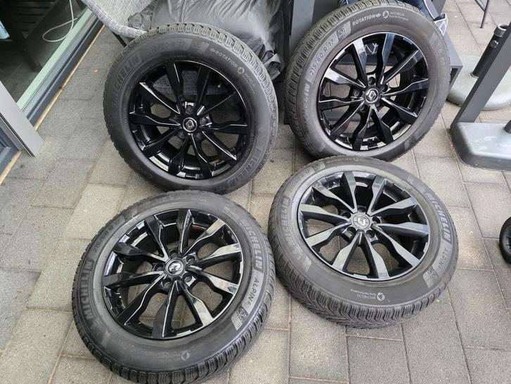 Renault velgen met Michelin Alpine 6 winterbanden, Auto-onderdelen, Banden en Velgen, Banden en Velgen, Winterbanden, 17 inch