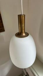 Drie mooie hanglampen van melkglas, Huis en Inrichting, Lampen | Hanglampen, Ophalen of Verzenden, Zo goed als nieuw, Minder dan 50 cm