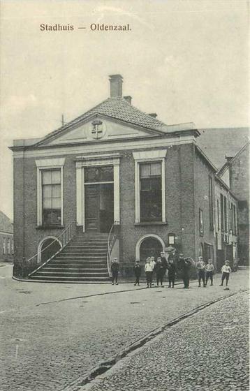 (380-801-023) Oldenzaal Stadhuis beschikbaar voor biedingen