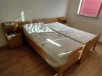Tweepersoons senioren beden, nachtkastjes, elektrisch Bodem, Huis en Inrichting, Ophalen, Tweepersoons, 180 cm, 200 cm