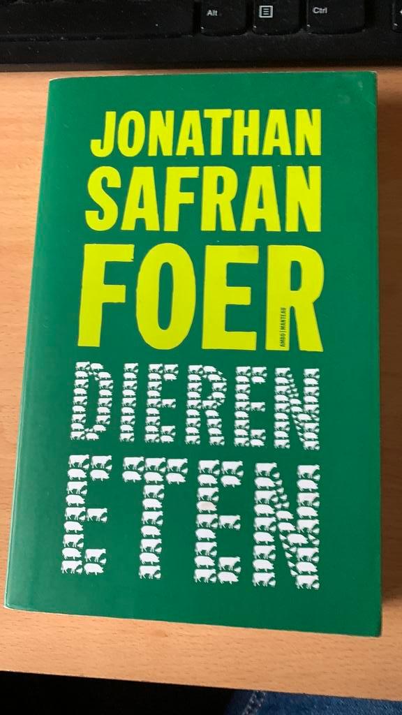 Jonathan Safran Foer - Dieren eten, Boeken, Overige Boeken, Zo goed als nieuw, Ophalen of Verzenden