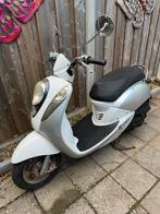 SYM mio scooter (blauw kenteken), Fietsen en Brommers, Ophalen, Zo goed als nieuw