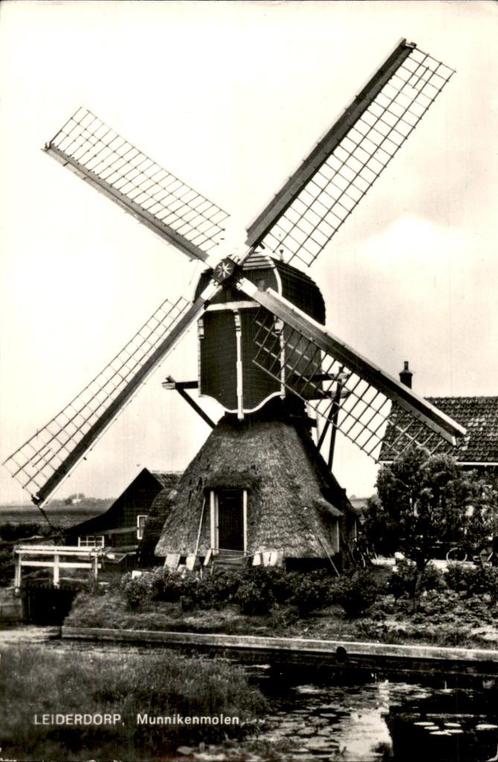 Leiderdorp Munnikenmolen, Verzamelen, Ansichtkaarten | Nederland, Ongelopen, Zuid-Holland, Verzenden