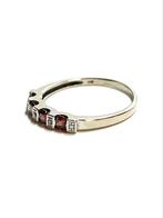 14k witgouden ring met granaatsteen en diamant, 18 tot 19, ., Ophalen of Verzenden, Zo goed als nieuw
