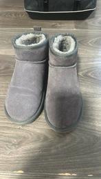 UGG, Ophalen of Verzenden, Zo goed als nieuw