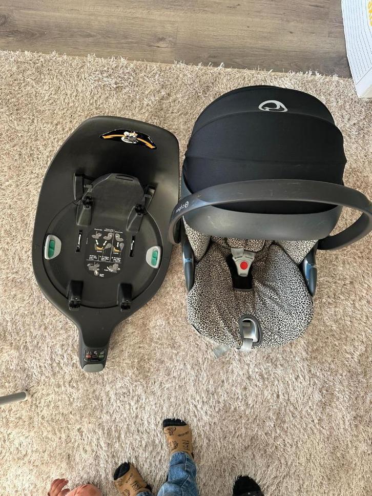 Autostoel Cybex Z i-Size ZWART + Base + Ukje Hoes, Kinderen en Baby's, Autostoeltjes, Zo goed als nieuw, Overige merken, 0 t/m 13 kg
