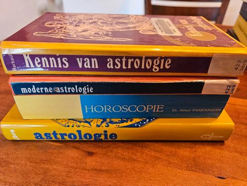 4 klassieke astrologie boeken, Boeken, Esoterie en Spiritualiteit, Gelezen, Achtergrond en Informatie, Astrologie, Ophalen of Verzenden