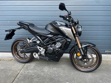 Honda cb125r cb 125 r: '22 orig nl, Zgan, led, zwart, 6200km beschikbaar voor biedingen