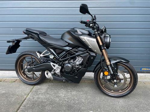 Honda cb125r cb 125 r: '22 orig nl, Zgan, led, zwart, 6200km, Motoren, Motoren | Honda, Bedrijf, Naked bike, 11 kW of minder, 1 cilinder