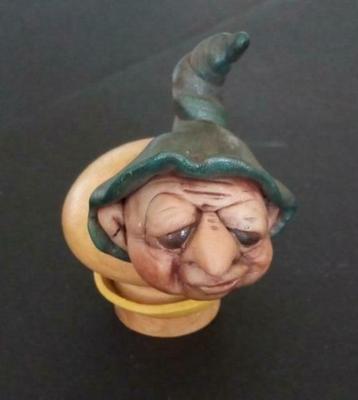 Leuk potjesdeksel - trol / laaf beschikbaar voor biedingen