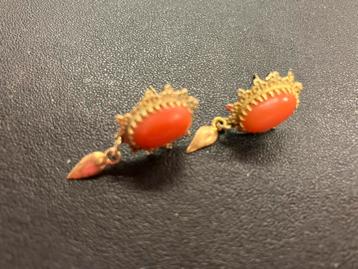 14 karaat antieke mutsenbel pegeltjes oorbellen beschikbaar voor biedingen