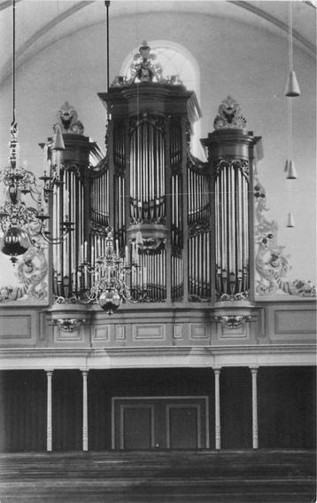 (387-148-045) Nunspeet Kerk beschikbaar voor biedingen