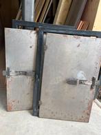 2 deurtjes metaal industrieel met frame, Doe-het-zelf en Verbouw, Metalen, Ophalen, Gebruikt, IJzer