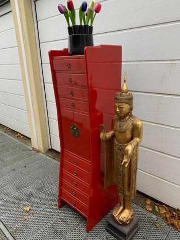 Chinese ladekast (holle vorm) erg fraai in RED beschikbaar voor biedingen