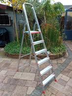Altrex Steddy huishoudtrap S506 - 6 tree, Doe-het-zelf en Verbouw, Ladders en Trappen, Ophalen, Gebruikt, Trap, Minder dan 2 meter