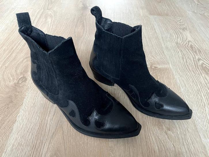 Fabienne Chapot cowboyslaarsjes maat 38, Kleding | Dames, Schoenen, Gedragen, Lage of Enkellaarzen, Zwart, Ophalen of Verzenden