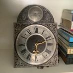 Antieke staande Luikse klok, Ophalen