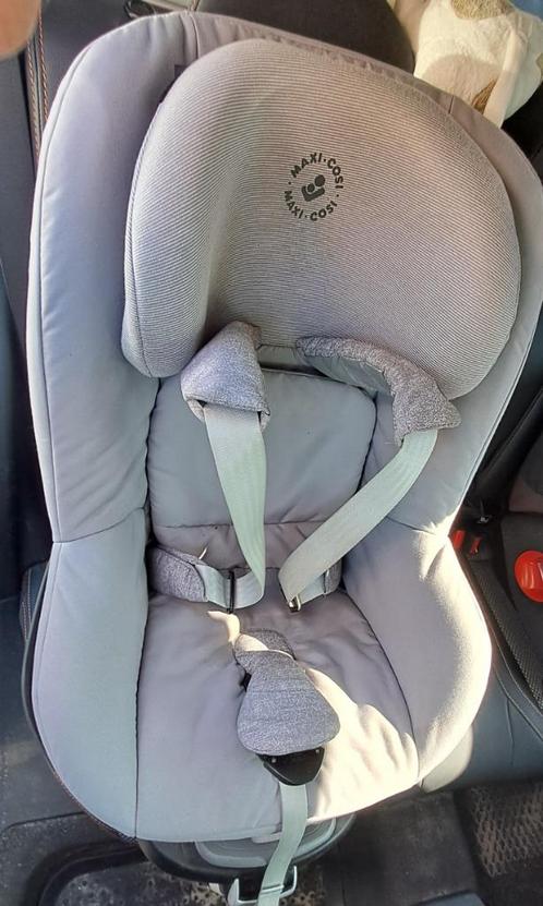 Maxi Cosi autostoeltje met familyfix, Kinderen en Baby's, Autostoeltjes, Gebruikt, Maxi-Cosi, 9 t/m 18 kg, Isofix, Slaapstand