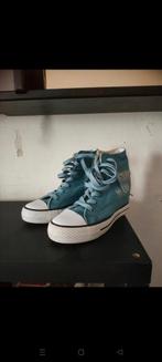 Sleehak gymp, Blauw, Ophalen of Verzenden, Zo goed als nieuw, Sneakers of Gympen