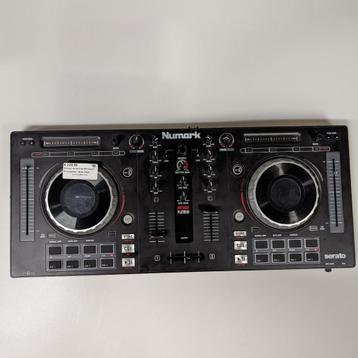 Numark SeratoTrak-RB Digital Dj Controller | Nette Staat beschikbaar voor biedingen