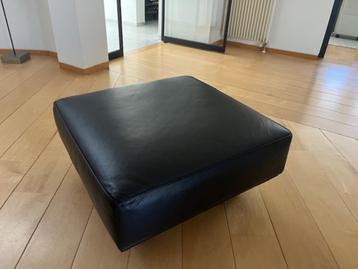 Poltrona Frau Italiaans design leren poef beschikbaar voor biedingen