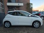 Toyota Aygo 1.0 VVT-i x-play 5DR| Camera |Airco, Auto's, Toyota, Voorwielaandrijving, Gebruikt, Euro 6, 4 stoelen